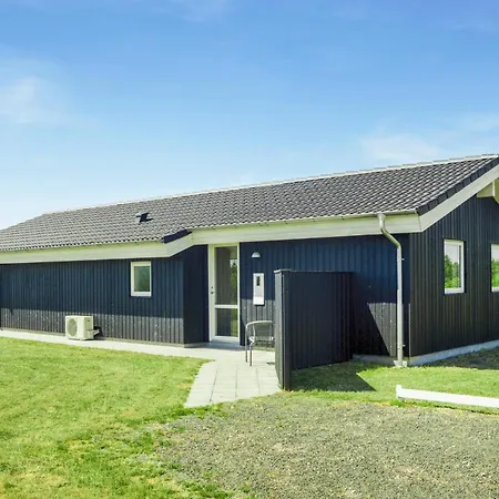 Holiday home Three-bedroom In *